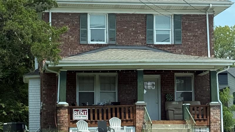 1607 University Ave